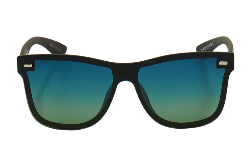 Karl Black UV05