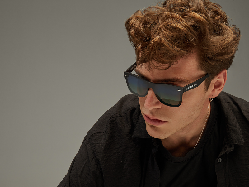 Karl Black UV05